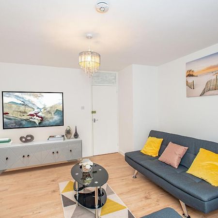 Stunning Four Bedroom House Close To Excel, O2 & Central London With Free Parking 외부 사진