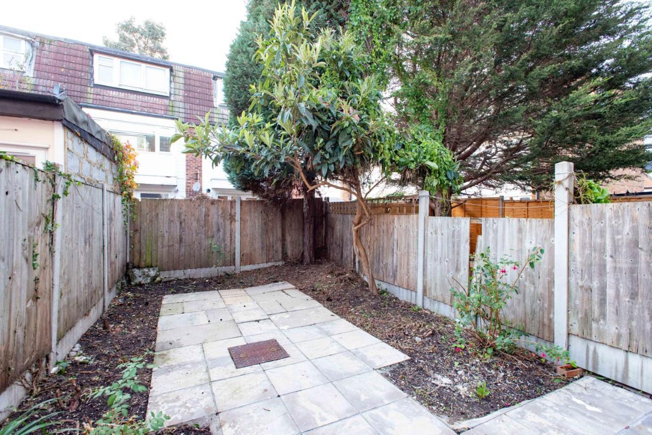 Stunning Four Bedroom House Close To Excel, O2 & Central London With Free Parking 외부 사진