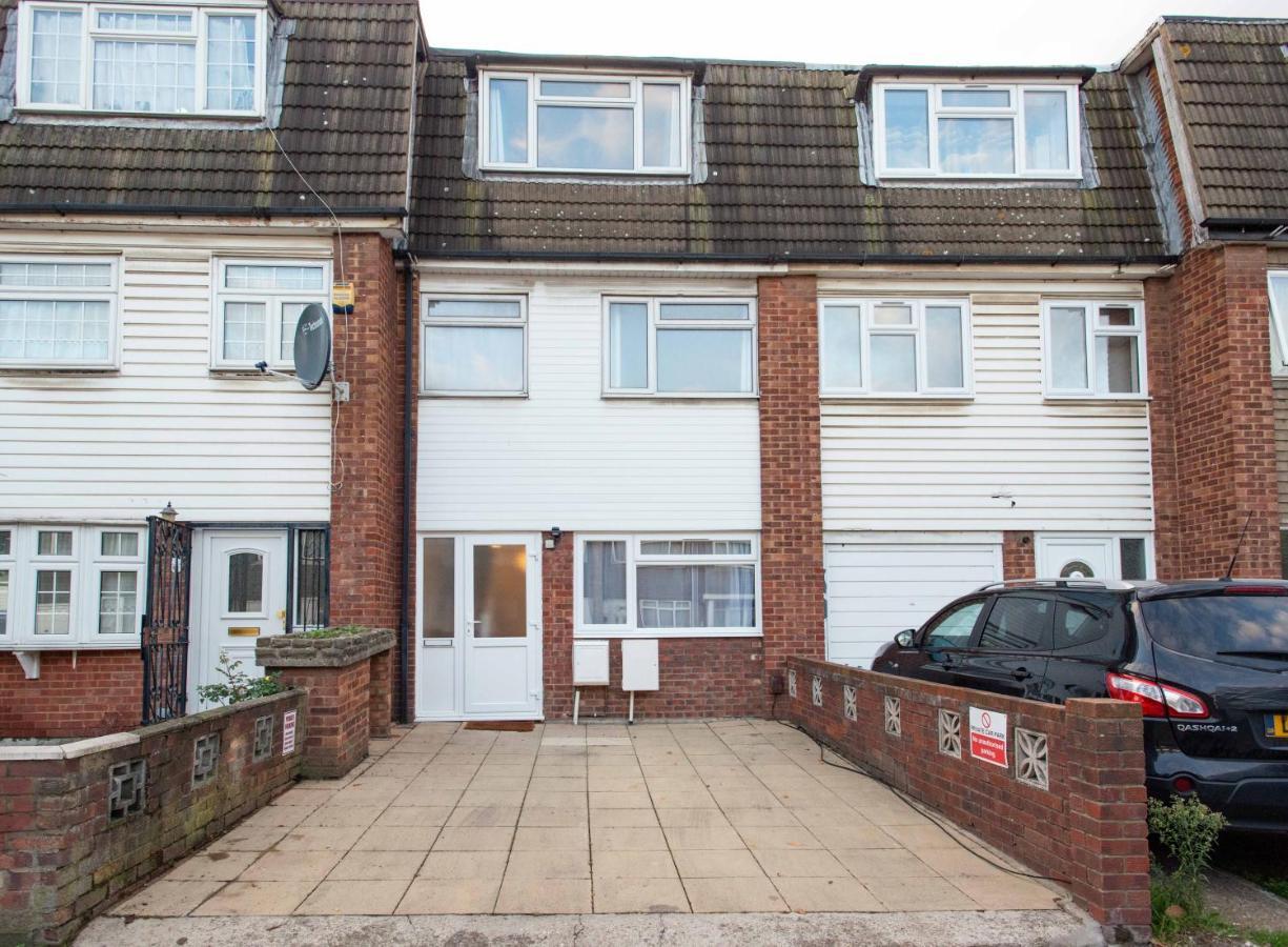 Stunning Four Bedroom House Close To Excel, O2 & Central London With Free Parking 외부 사진