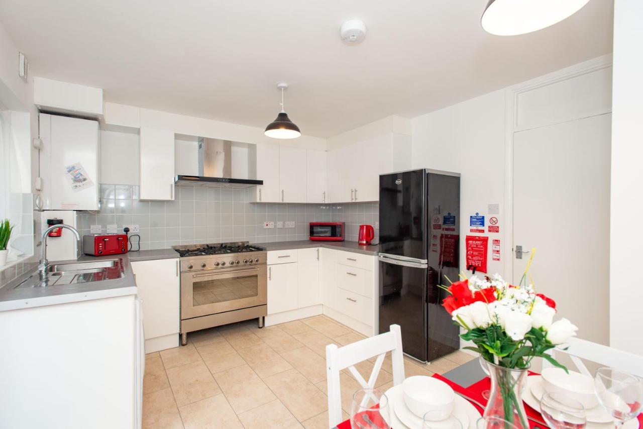 Stunning Four Bedroom House Close To Excel, O2 & Central London With Free Parking 외부 사진