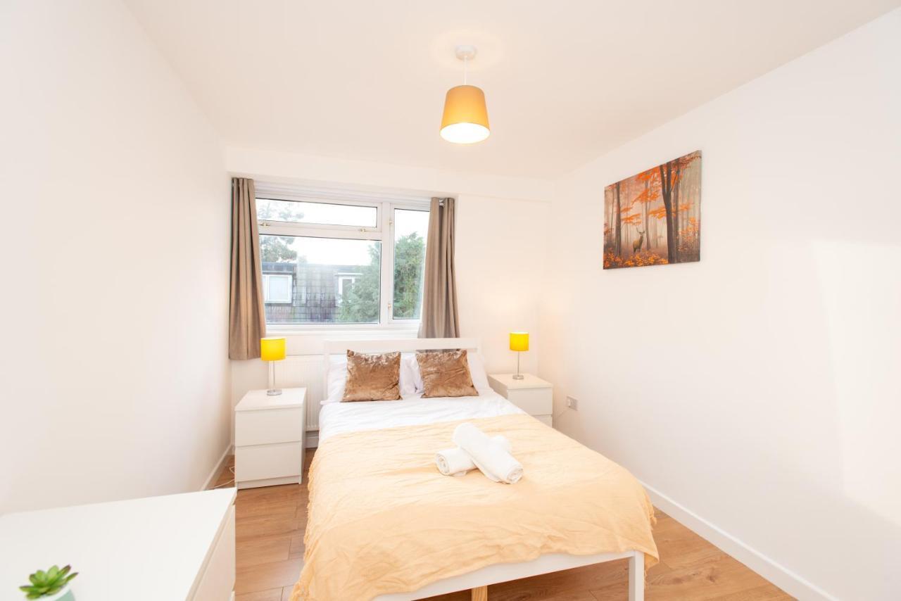 Stunning Four Bedroom House Close To Excel, O2 & Central London With Free Parking 외부 사진